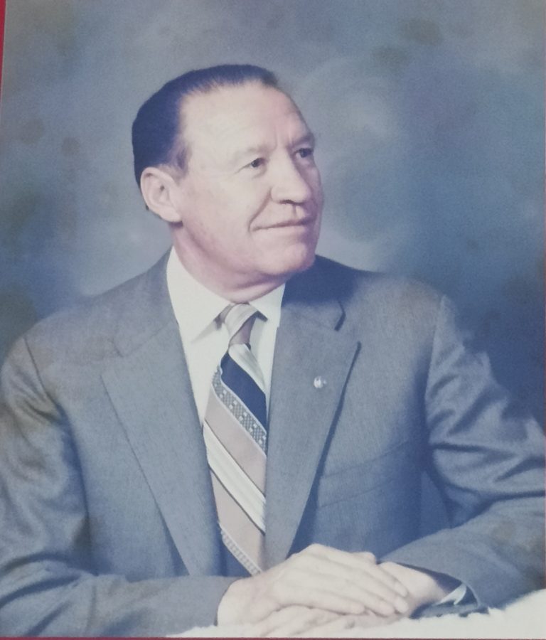Sr. Fernando Dehne Fernández