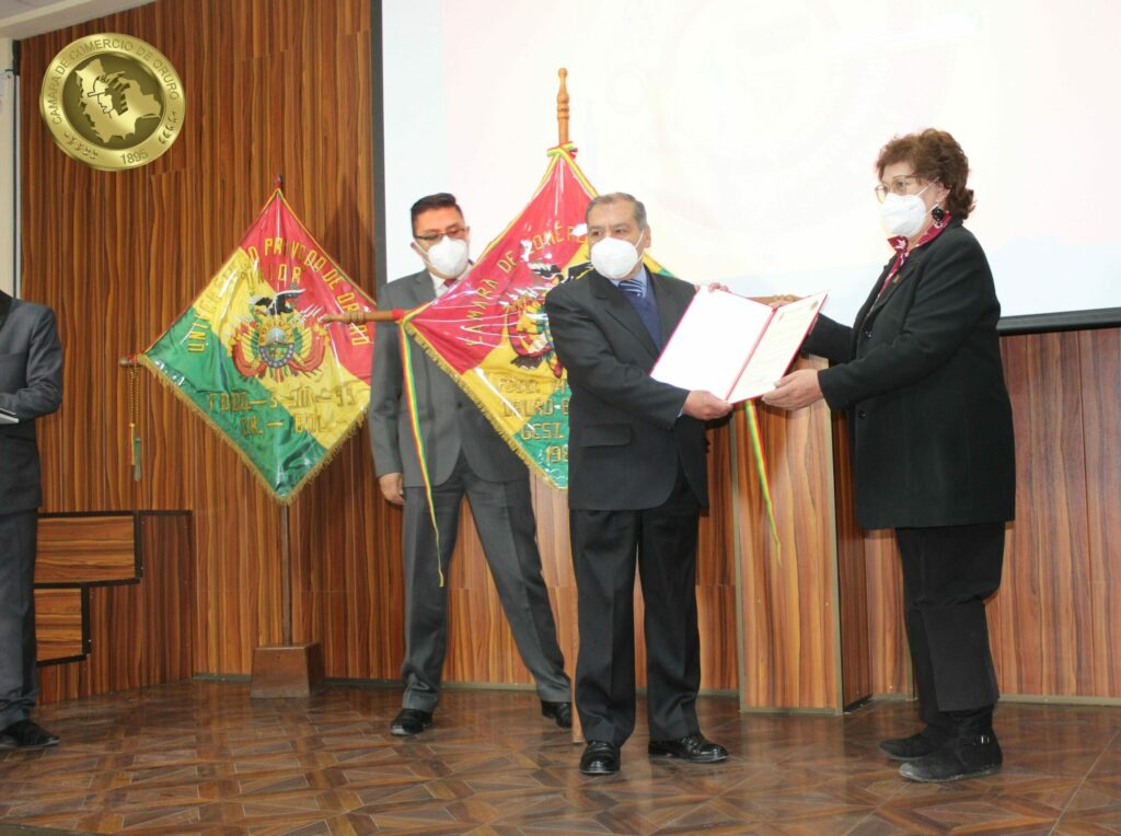 Reconocimiento XVIII Versión del Premio «ORGULLO