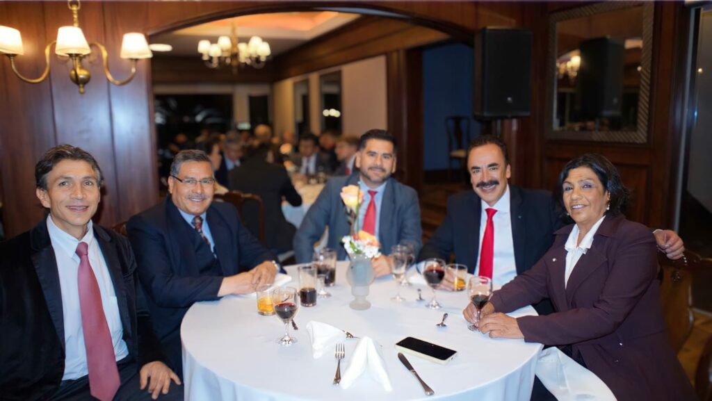 Representantes de la Cámara de Comercio de Oruro Fortalecen Vínculos en la Cena de Fin de Año de la CNC Bolivia