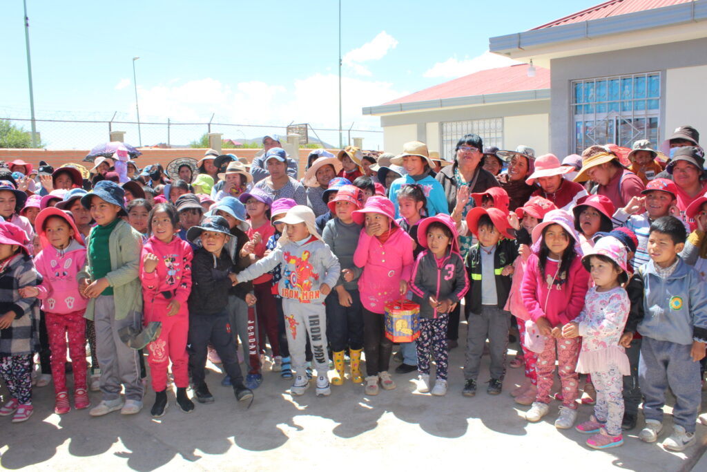 Cámara de Comercio de Oruro celebra exitosamente por séptimo año la Campaña Navideña ‘Sonrisa por un Niño’