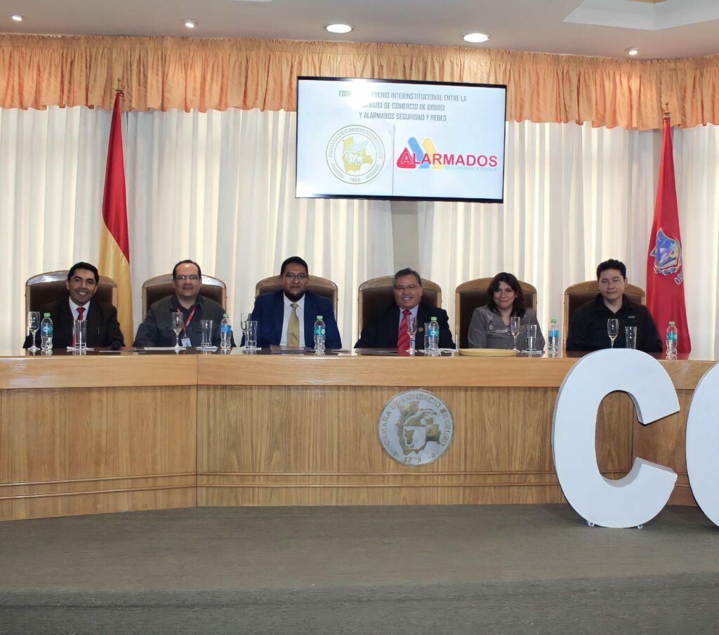 Firma de Convenio entre la Cámara de Comercio de Oruro y Alarmados Seguridad y Redes: Juntos por un Entorno Seguro y Confiable