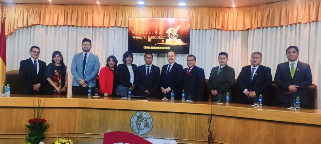 Cámara de Comercio de Oruro conmemora su 129o aniversario con entrega del premio ‘El Mercurio’ en su VI Versión