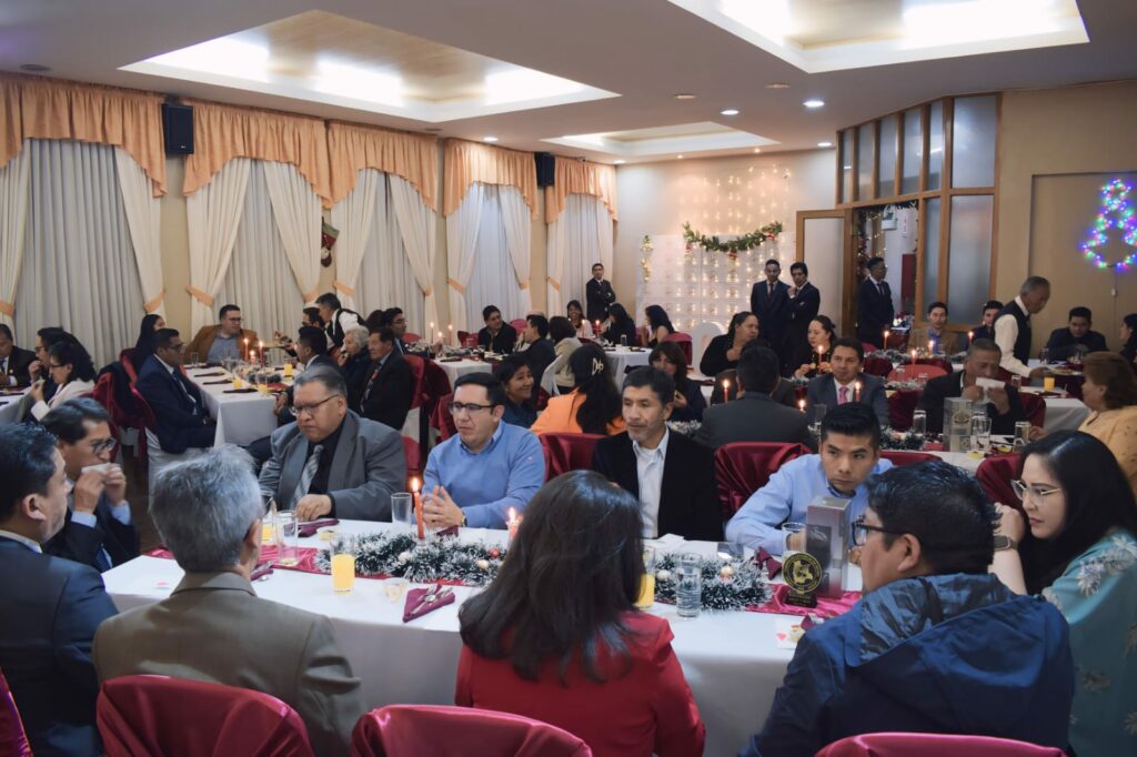 La Cámara de Comercio de Oruro Reúne a sus Asociados en su Tradicional Cena Navideña