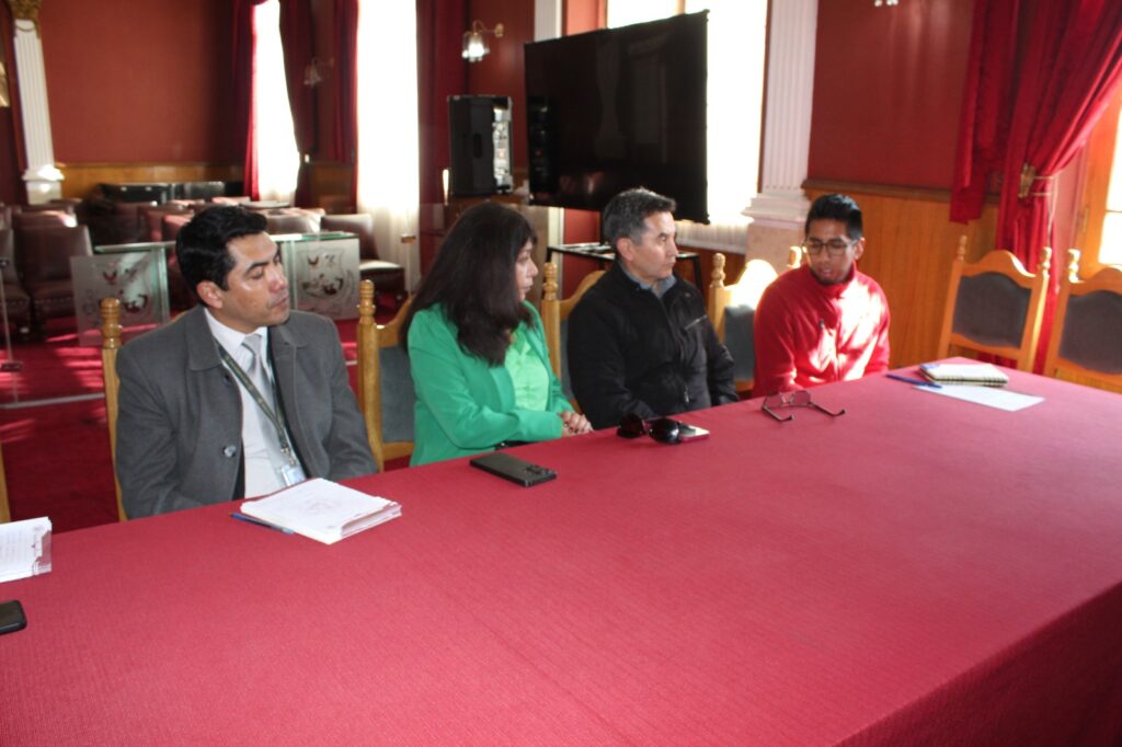 Cámara de Comercio de Oruro gestiona acciones contra el comercio informal y por la regulación del transporte en defensa del empresariado