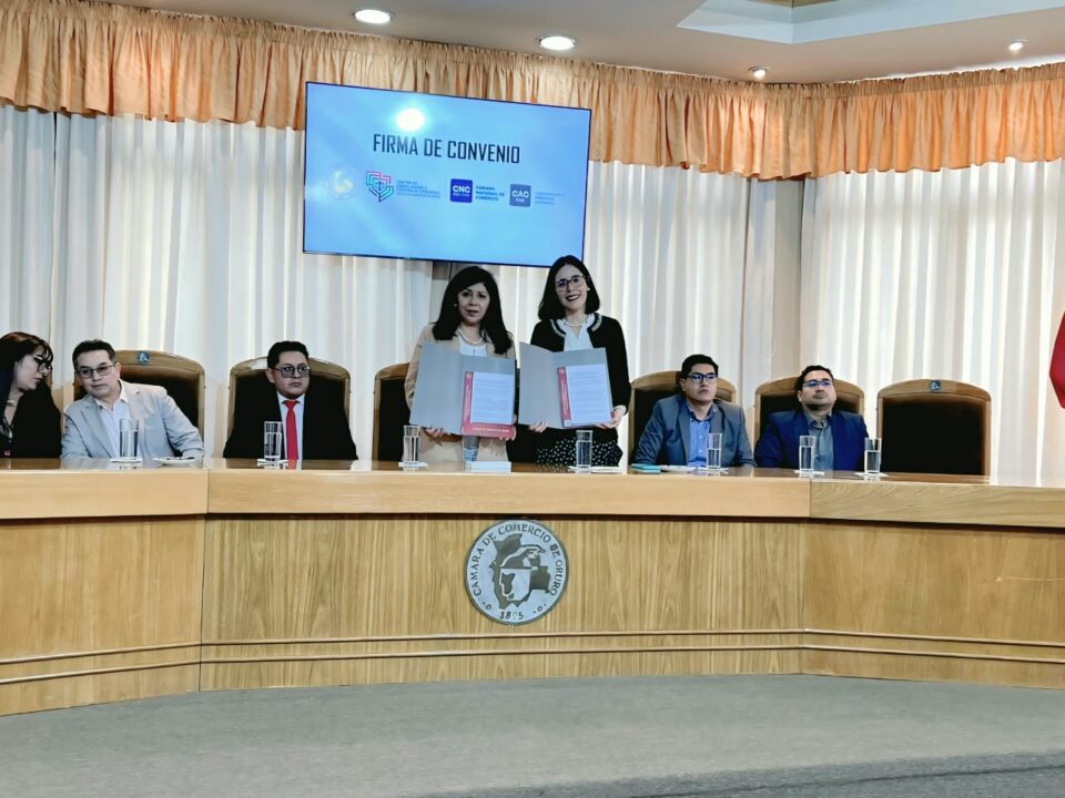 Cámara de Comercio de Oruro fortalece los mecanismos de conciliación y arbitraje con la firma de un convenio interinstitucional