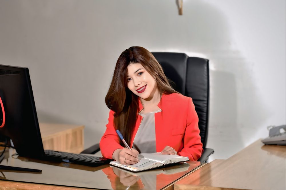 Comunicación empresarial — asesoría al socio CCO